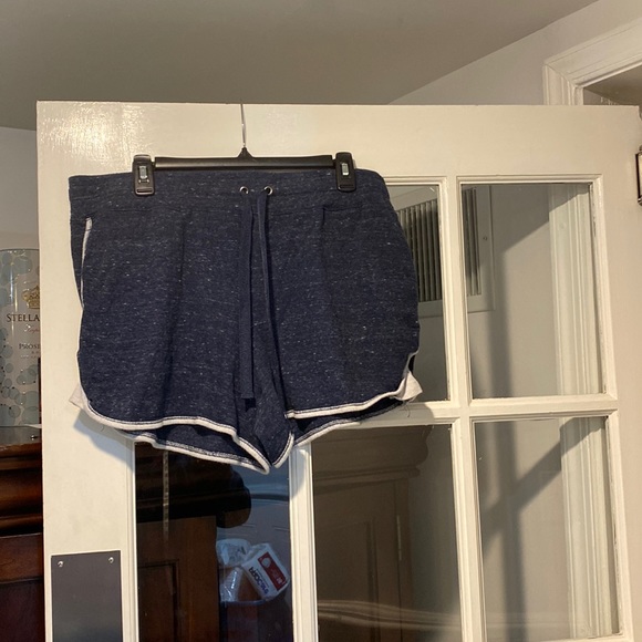 Athletic Works Pants - Athletic Works size XXL (20) shorts good condition